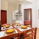 Ljiljana * Omiš