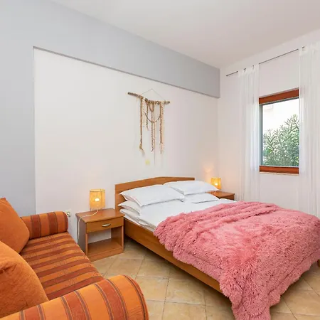 Ljiljana Apartamento Omiš