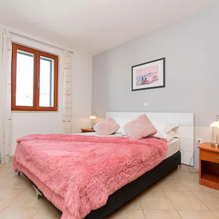 Ljiljana Apartamento